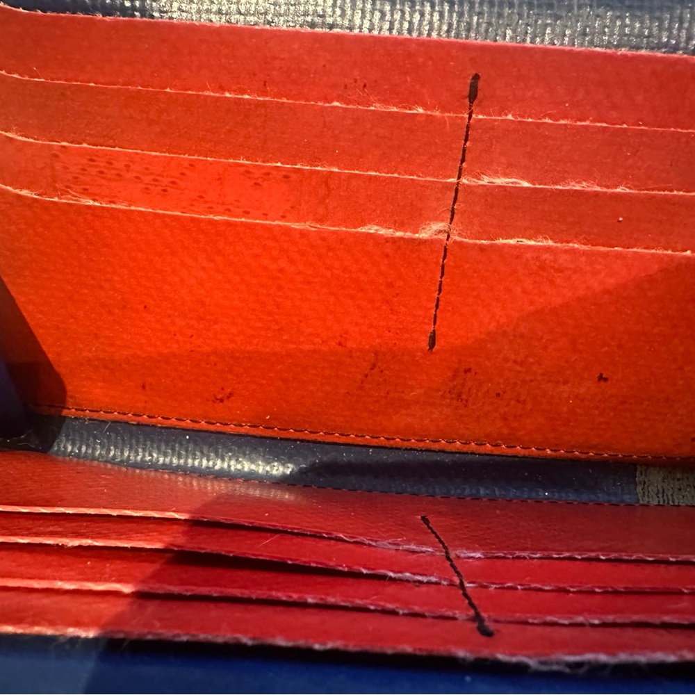 Freitag F554 Max wallet, blue &red- Recycled Truck tarp - Picture 3 of 5